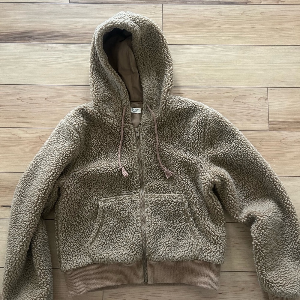 Brandy Melville Sherpa cropped jacket